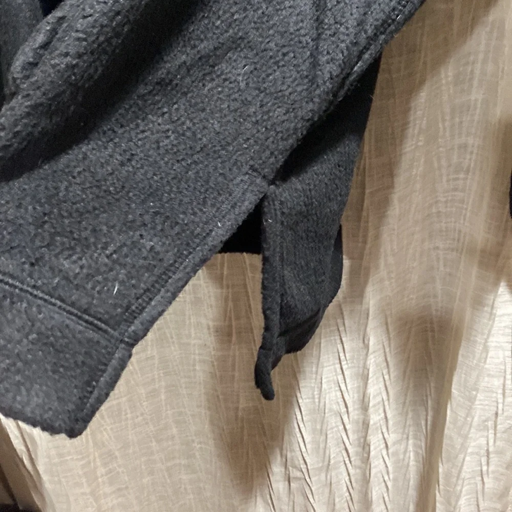 Black Sherpa quarter zip sweater with front pocket - Picture 3 of 7